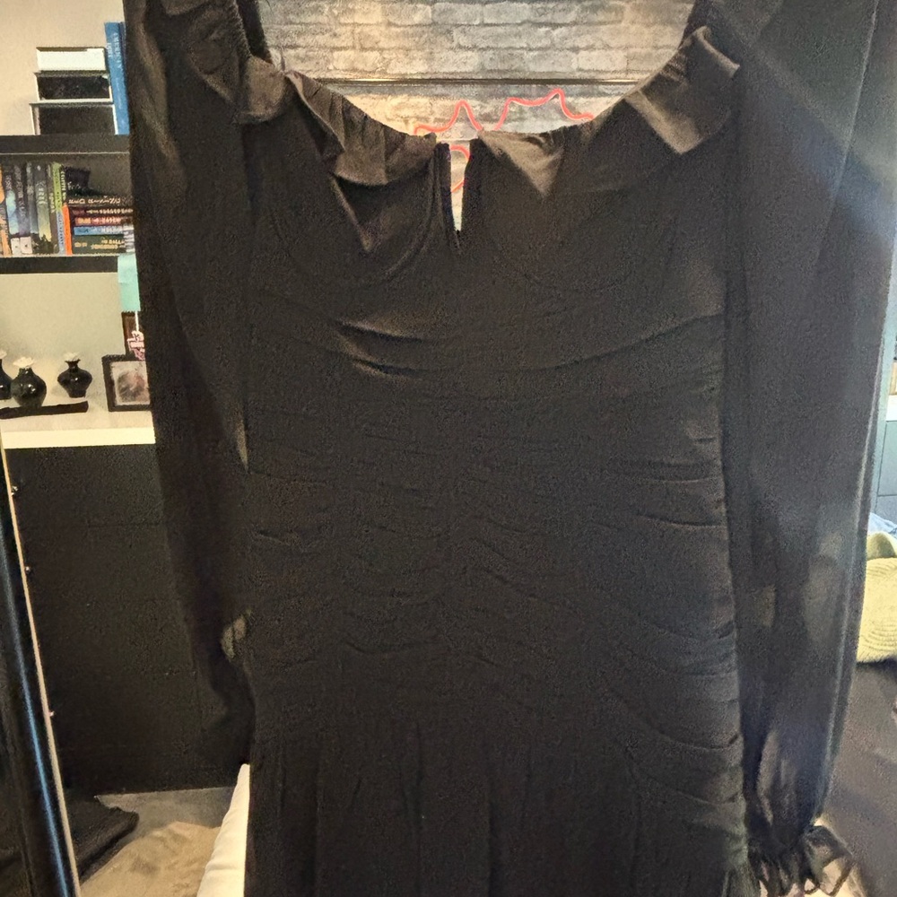 ASTR THE LABEL CARMELLA
SWEETHEART RUCHED LONG SLEEVE
MINI DRESS SMALL - Picture 10 of 11